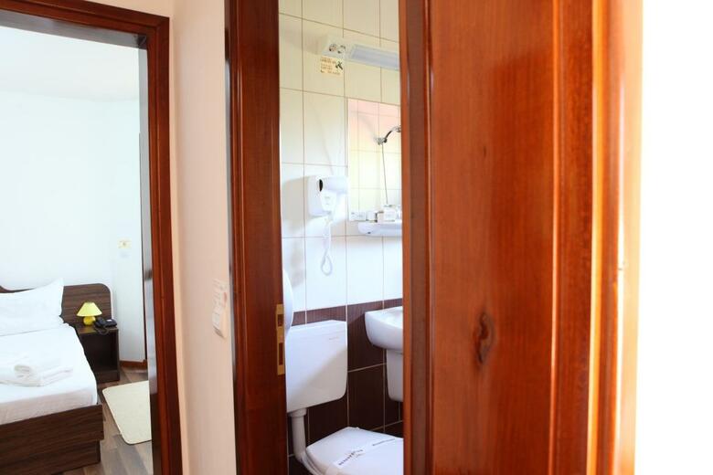 Insula Hotel