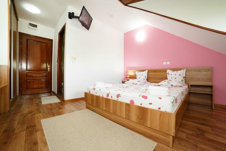 Insula Hotel