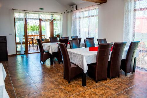 Hostal Pensiunea La Lipoveanu
