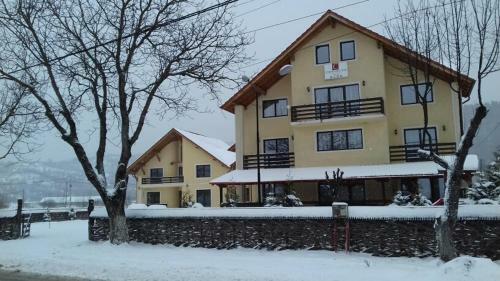 Hostal Camves Inn