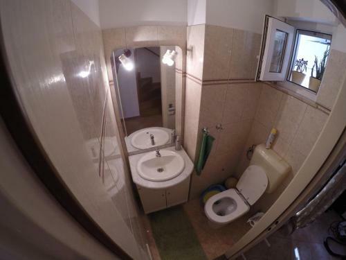 Apartments With Wifi Omis - 12525
