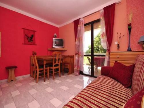 Apartments With A Parking Space Fazana - 13742