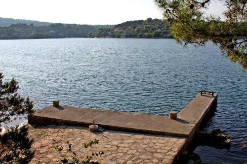 Apartments By The Sea Necujam, Solta - 11336