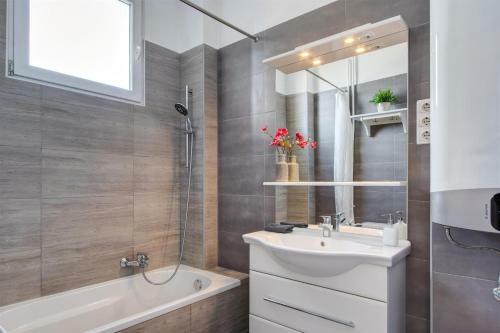 Apartamento Premium Studio Szervita Square
