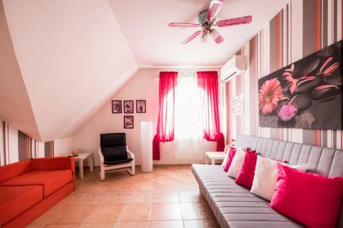 Villa Kertv�rosi Csal�di H�z