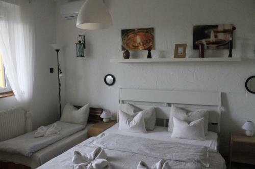 Apartamento Fekete Rig� Vend�gh�z