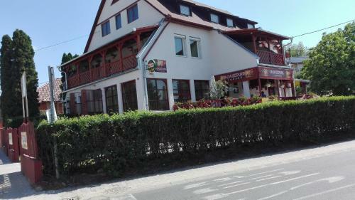 Apartamento Vad�sztanya Fogad�