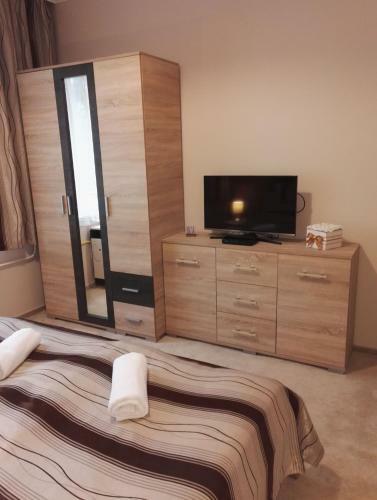 Ad�l Apartman