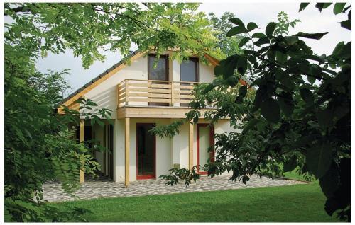 Three-bedroom Holiday Home In Szolad