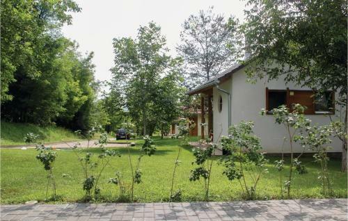 Two-bedroom Holiday Home In Szolad