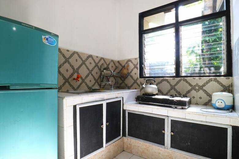 Aries Biru Hotel & Villa