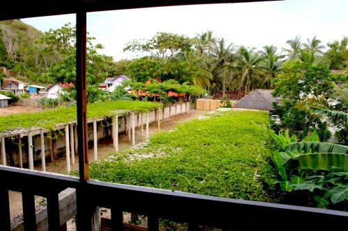 Hostal Arrys Watukarung Surfcamp