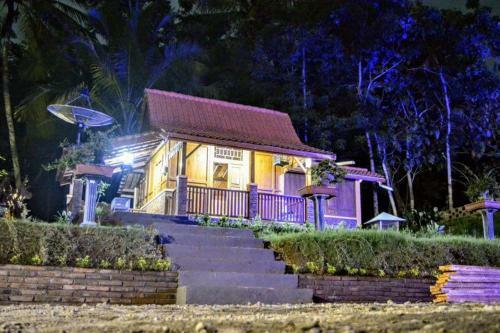 Hostal Rupan Resto And Homestay