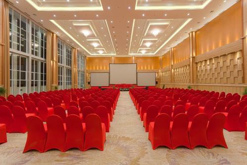 Le Eminence Puncak Hotel Convention & Resort