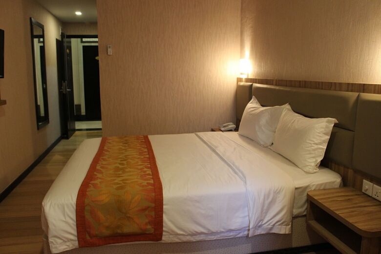 The Golden Bay Hotel Batam