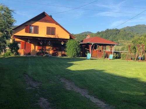 Hanga Guesthouse