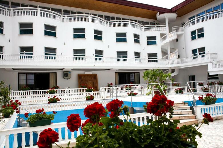 Hotel Cornul Vanatorului
