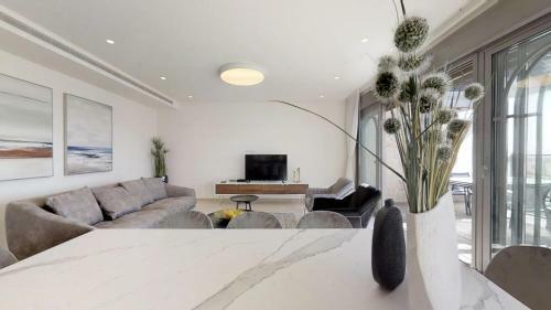 Apartamento Rental Israel-harav Kook Penthouse