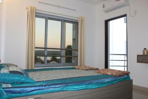 Apartamento 2br Riverview Holiday Home W/ Pool In North Goa - 1