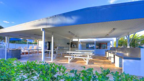 Alex Beach Cabins And Tourist Park