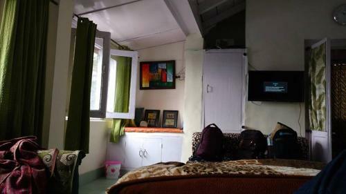 Dingle House