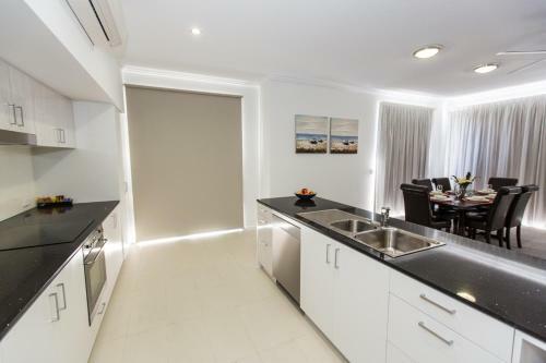 Aparthotel Gladstone Central Plaza