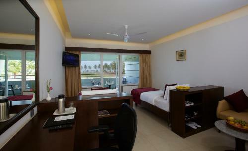 Hotel Rns Golf Resort & Nature Cure Centre