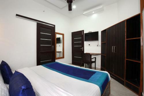 Oyo 9956 Hotel Pelican Inn