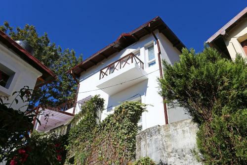 Apartamento Valley-view 2bhk Home In Bhowali, Nainital