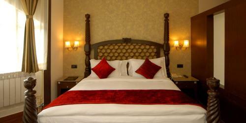 Hotel Arif Castles