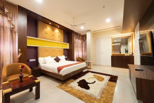 Hotel Vlr Residency