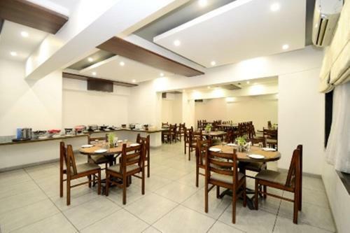 Hotel Crimson Park Shripriya-nathdwara
