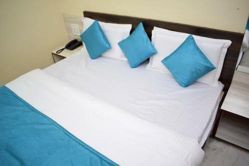 Hotel Shivansh Inn By Sky Stays