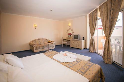 Royal Park Hotel - All Inclusive & Aqua Park