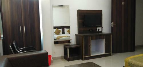 Om Hotel