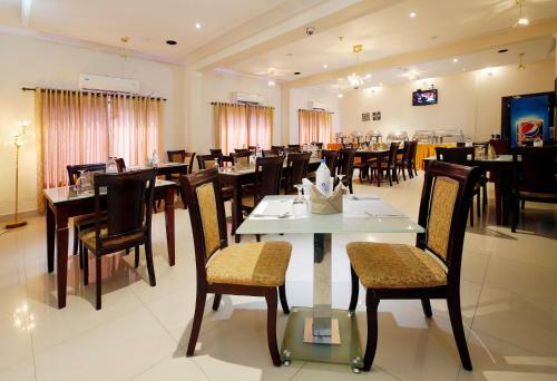 Rose International Hotel