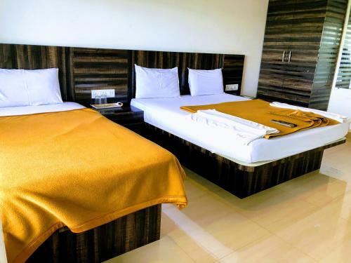 Hotel Rainforest Restaurant & Villas
