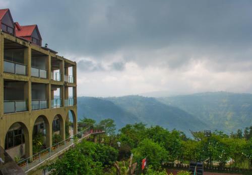 Ravine Hotel