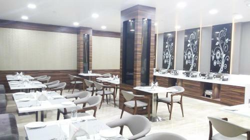 Hotel Amrapali Residency