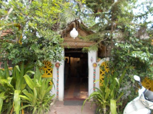 Hostal Orly Cafe And Guest House