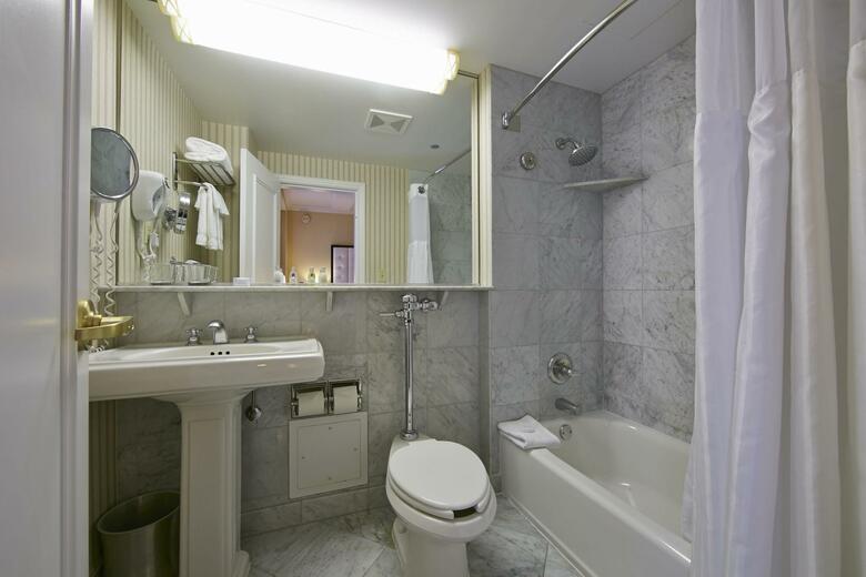 Hotel Allerton