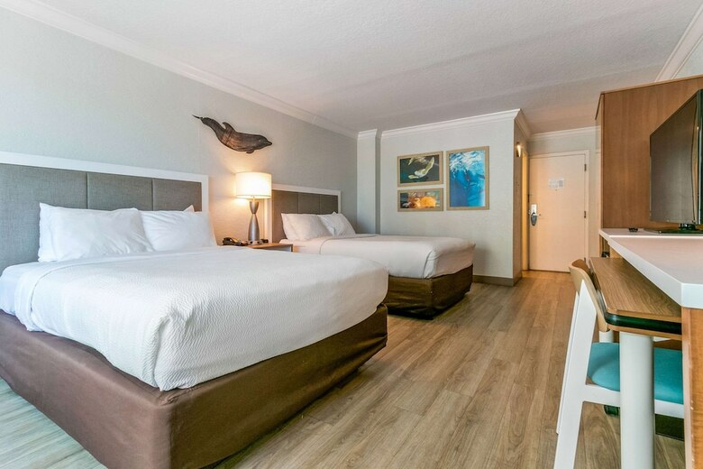 Quality Hotel On The Beach
