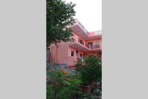 Hostal Holistic Stay With Yoga Sessions