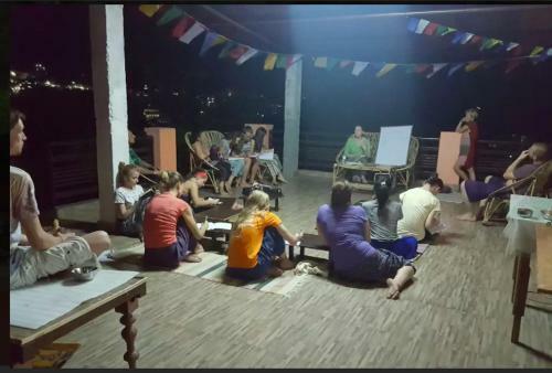 Hostal Holistic Stay With Yoga Sessions