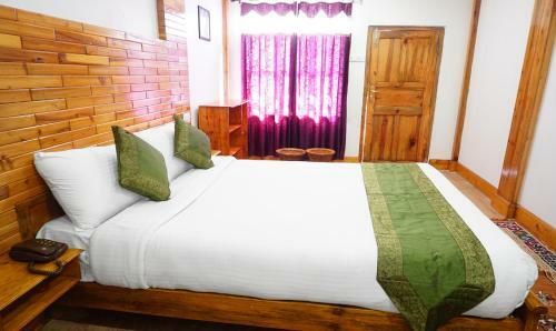 Hotel Treebo Trip Omega's Stay Inn