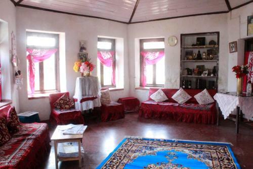 Solacetone Homestay