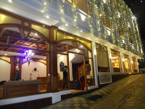 Hotel Seasons Thekkady