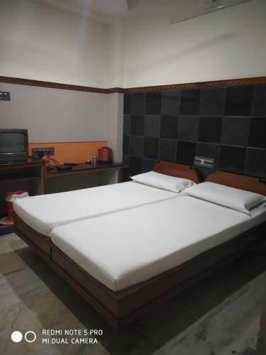 Hotel Krishna Lodge