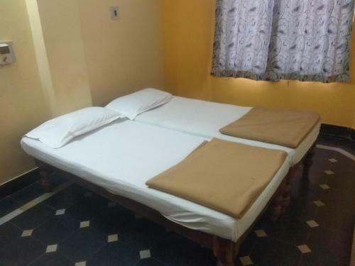 Hotel Svs Lodge