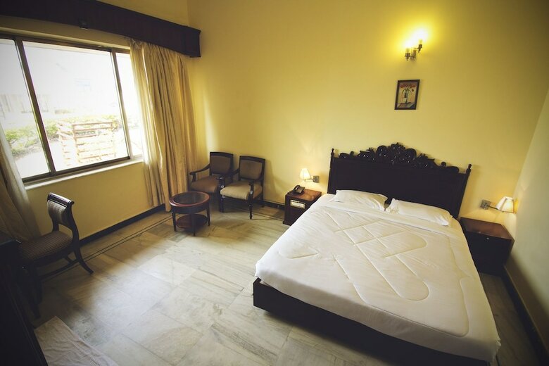 Hotel Paradise Isle Beach Resort